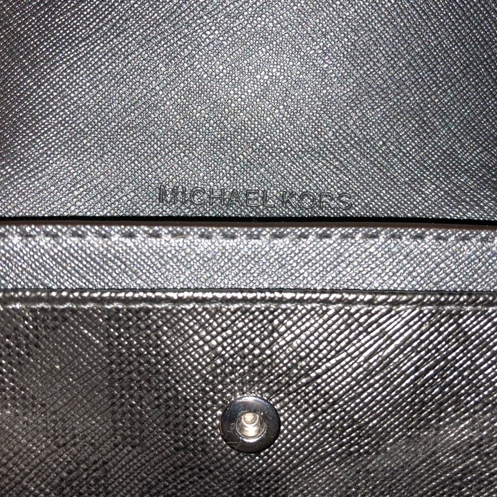 Michael kors wallet gray